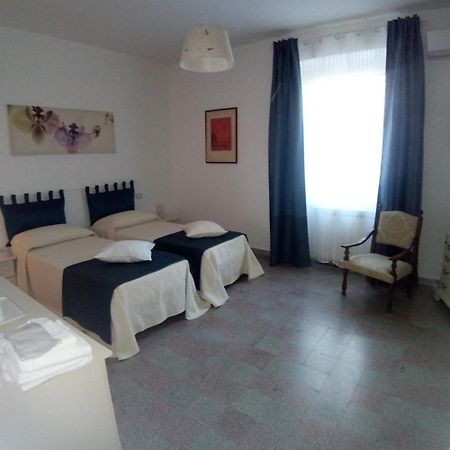 クロトーネ Corsomessina64 Bed & Breakfast エクステリア 写真