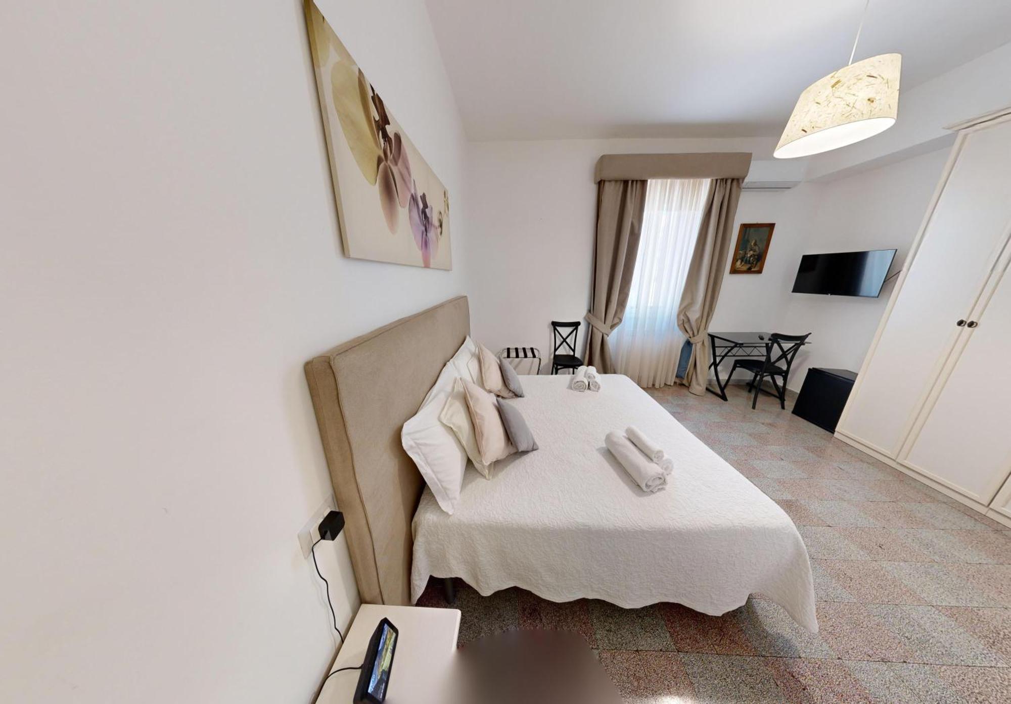 クロトーネ Corsomessina64 Bed & Breakfast エクステリア 写真